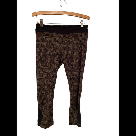 LULULEMON INSPIRE CROP II SIZE 6 MYSTIC JUNGLE FATIGUE GREEN FULL-ON LUXTREME - Picture 1 of 3